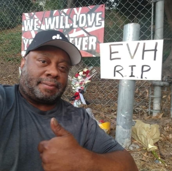 Meet your Posher, Sean - Picture 1 of 16